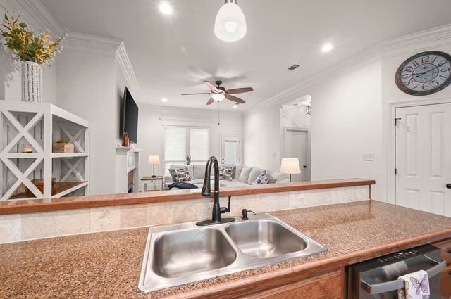 9483 Wyndham Way, Denham Springs, LA 70726