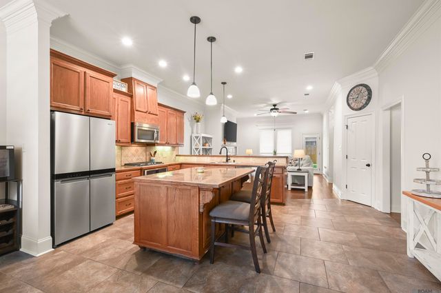9483 Wyndham Way, Denham Springs, LA 70726