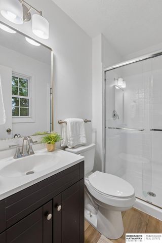 1230 N 146th Plaza, Omaha, NE 68154