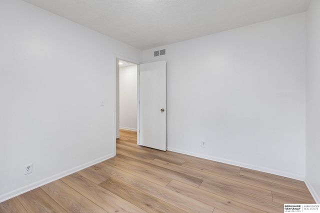 1230 N 146th Plaza, Omaha, NE 68154