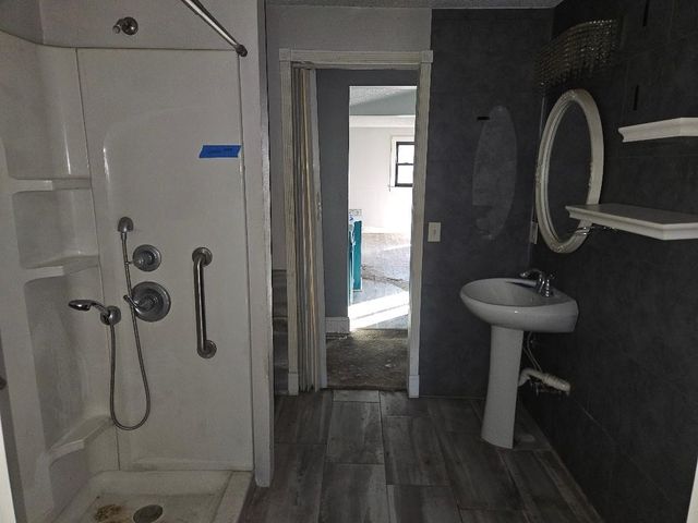 313 N 2nd Street, Knoxville, IA 50138