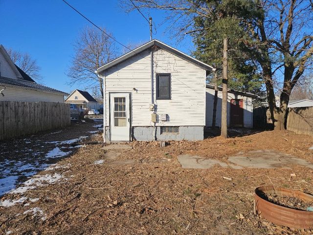 313 N 2nd Street, Knoxville, IA 50138