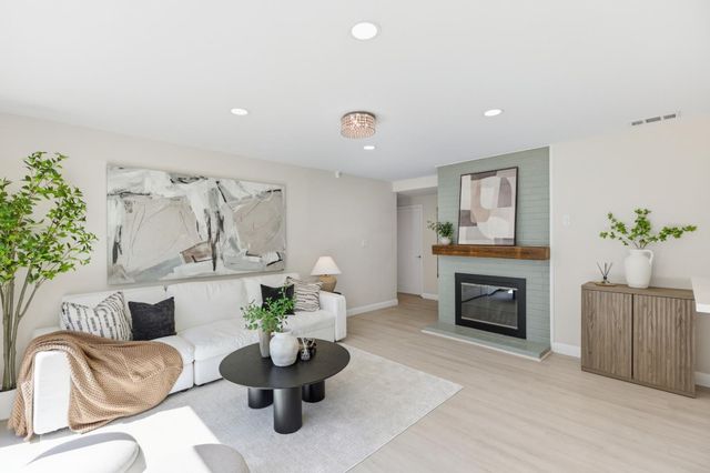 2242 Cabrillo Avenue, Santa Clara, CA 95050