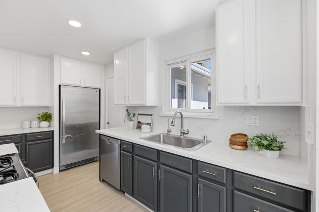 2242 Cabrillo Avenue, Santa Clara, CA 95050