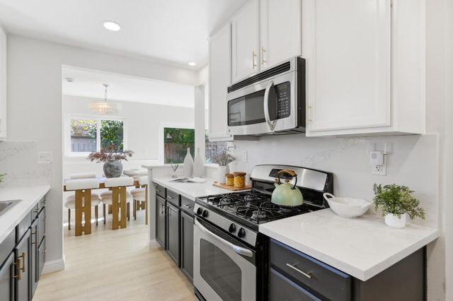 2242 Cabrillo Avenue, Santa Clara, CA 95050