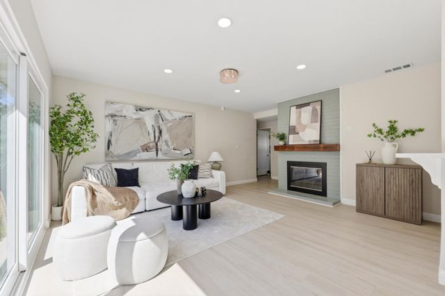 2242 Cabrillo Avenue, Santa Clara, CA 95050