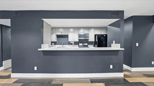 1940 N Highland 17, Los Angeles, CA 90068