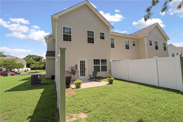 7535 Villa CT, Gloucester Point, VA 23062