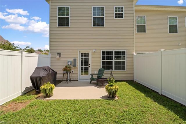 7535 Villa CT, Gloucester Point, VA 23062