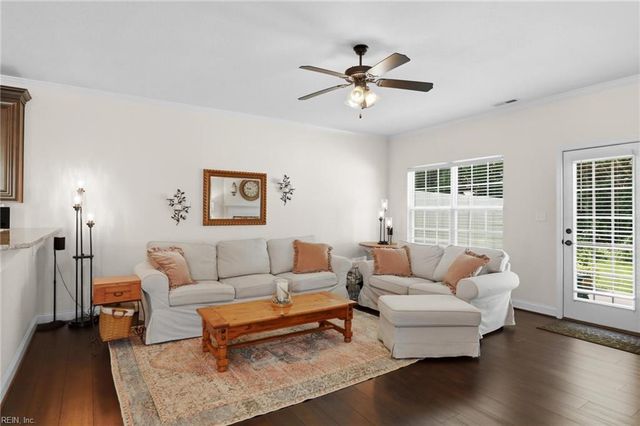 7535 Villa CT, Gloucester Point, VA 23062