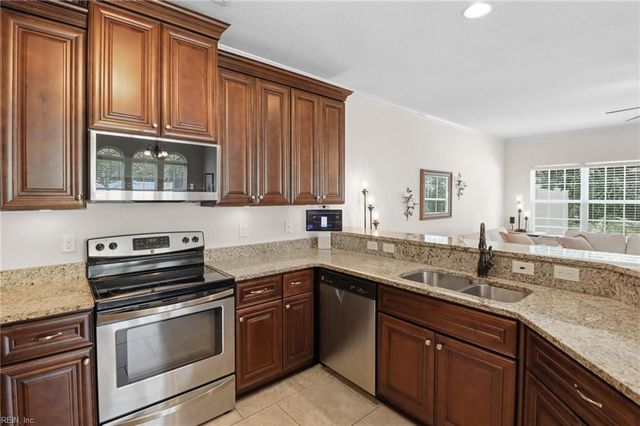 7535 Villa CT, Gloucester Point, VA 23062