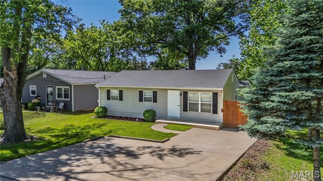 135 Holdinghausen Drive, Crystal City, MO 63019