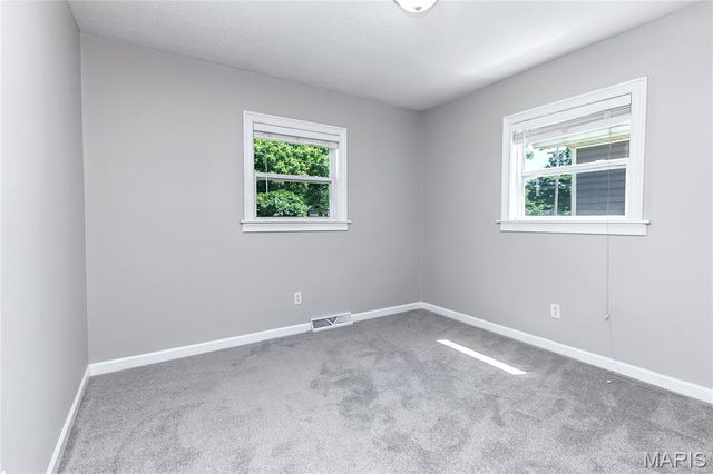 135 Holdinghausen Drive, Crystal City, MO 63019
