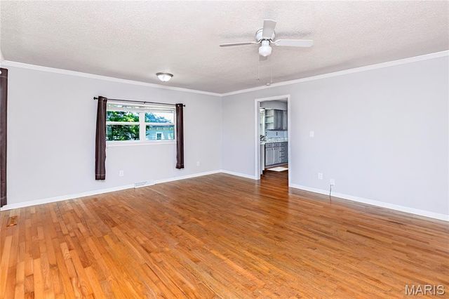 135 Holdinghausen Drive, Crystal City, MO 63019