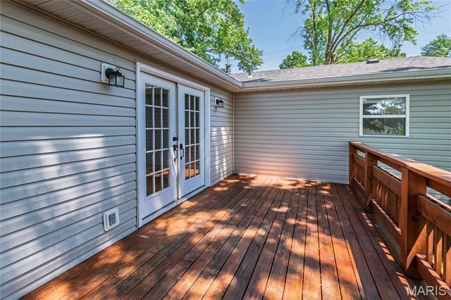 135 Holdinghausen Drive, Crystal City, MO 63019