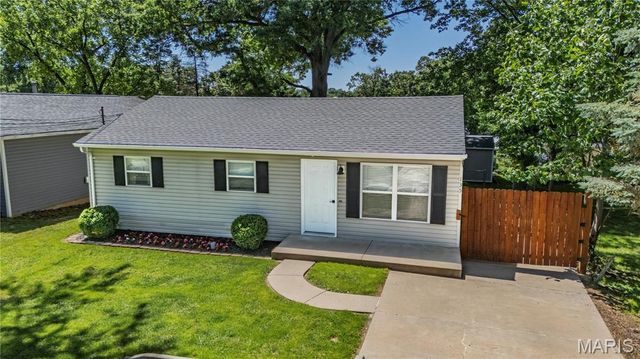 135 Holdinghausen Drive, Crystal City, MO 63019
