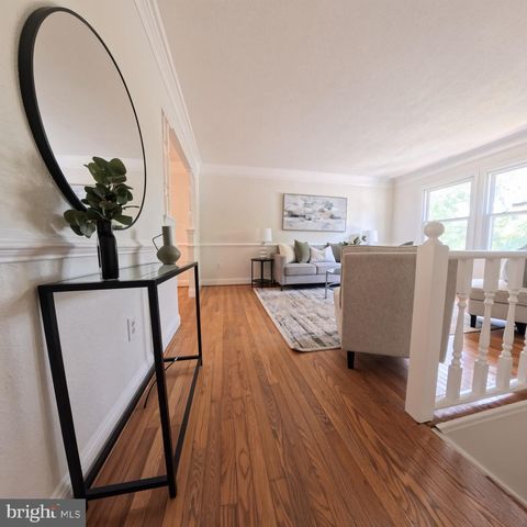 20 MOONCOIN CIR, Waldorf, MD 20602