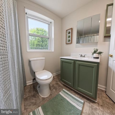 20 MOONCOIN CIR, Waldorf, MD 20602