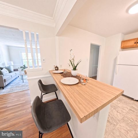 20 MOONCOIN CIR, Waldorf, MD 20602