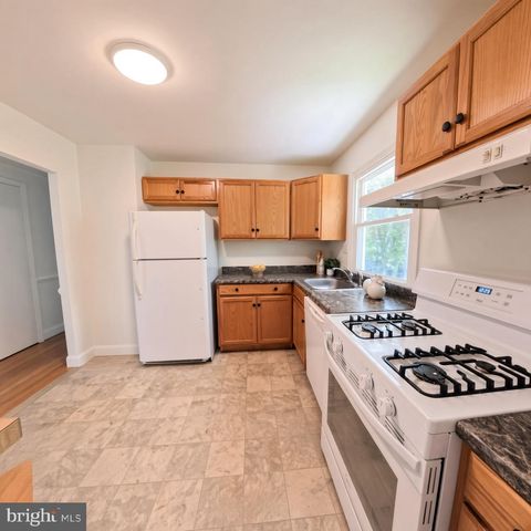 20 MOONCOIN CIR, Waldorf, MD 20602