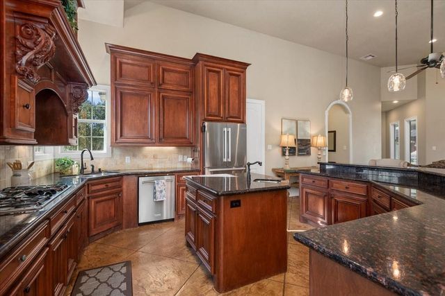 20515 Ramsey Road, Crosby, TX 77532