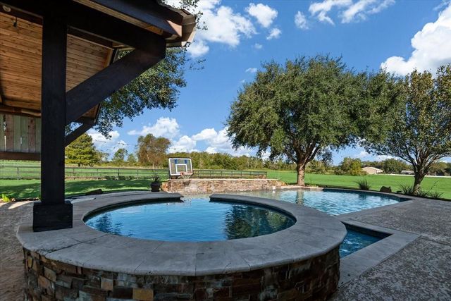 20515 Ramsey Road, Crosby, TX 77532