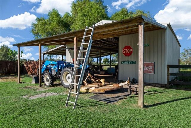 20515 Ramsey Road, Crosby, TX 77532