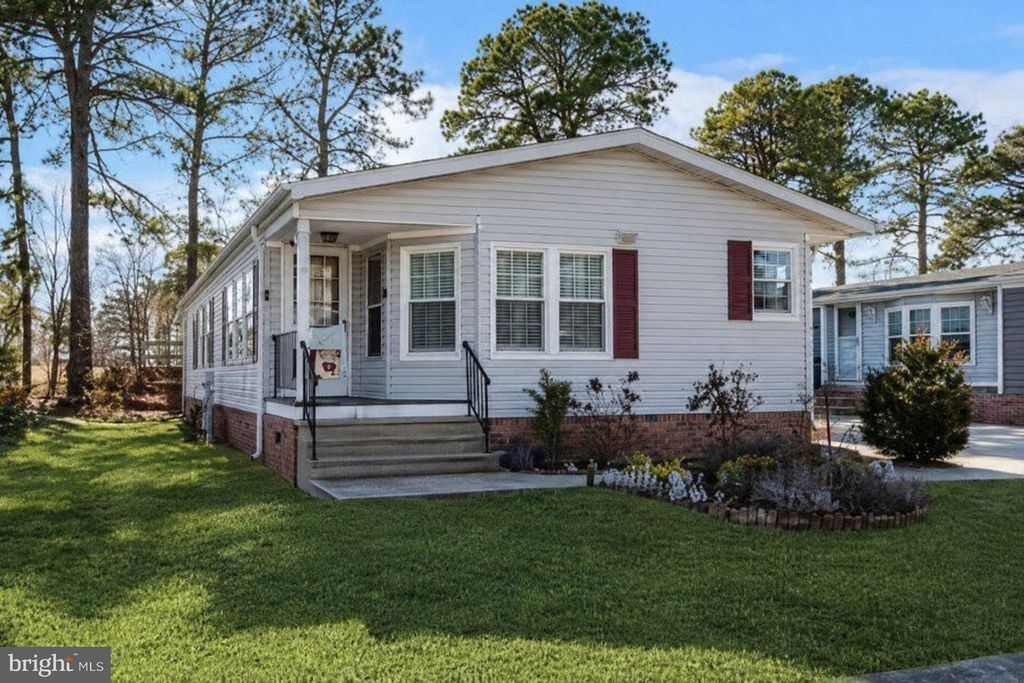 114 BRIARWOOD CT, Whiting, NJ 08759