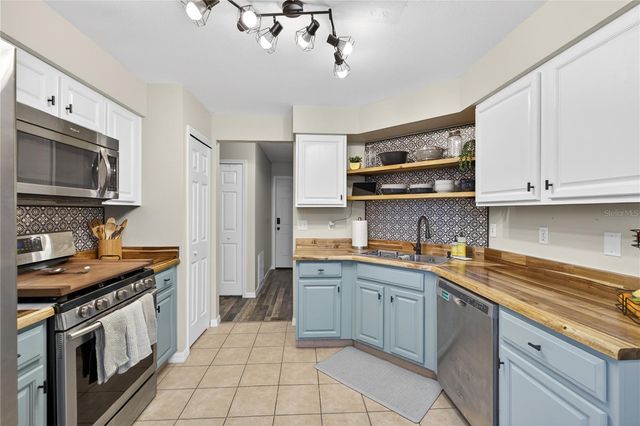 11736 CHAPELLE COURT, Clermont, FL 34711