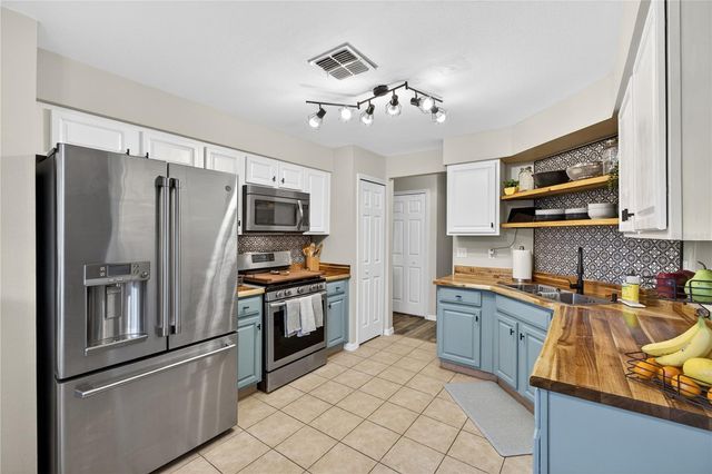 11736 CHAPELLE COURT, Clermont, FL 34711