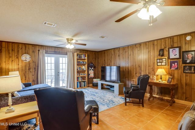 11010 Three Rivers Road, Gulfport, MS 39503