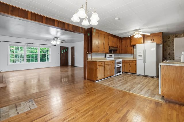 1015 Kentucky 70, Eubank, KY 42567