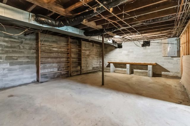 1015 Kentucky 70, Eubank, KY 42567