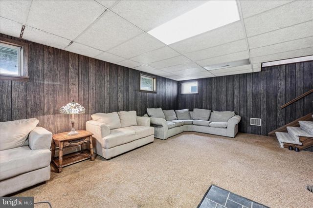 58 ZARTMAN LN, Lebanon, PA 17046