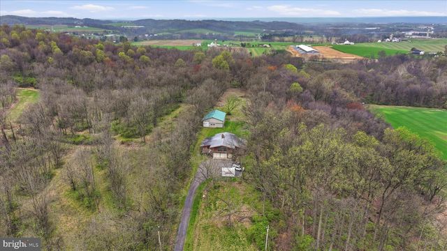58 ZARTMAN LN, Lebanon, PA 17046