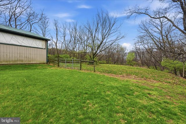 58 ZARTMAN LN, Lebanon, PA 17046