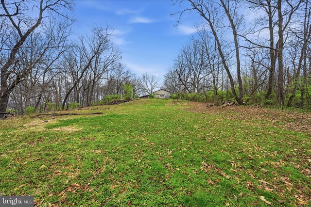 58 ZARTMAN LN, Lebanon, PA 17046