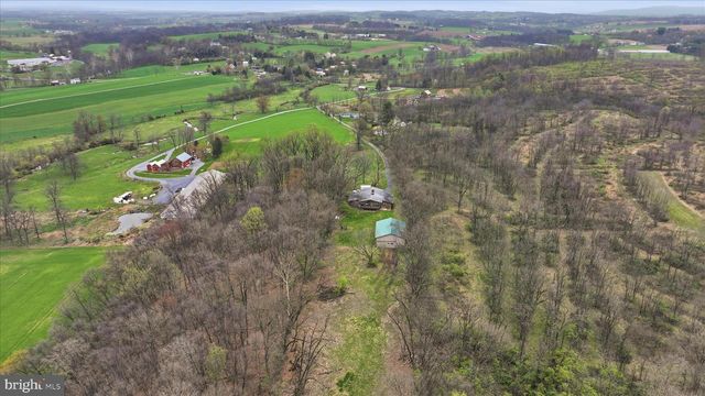 58 ZARTMAN LN, Lebanon, PA 17046