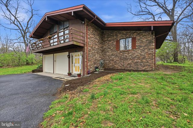 58 ZARTMAN LN, Lebanon, PA 17046