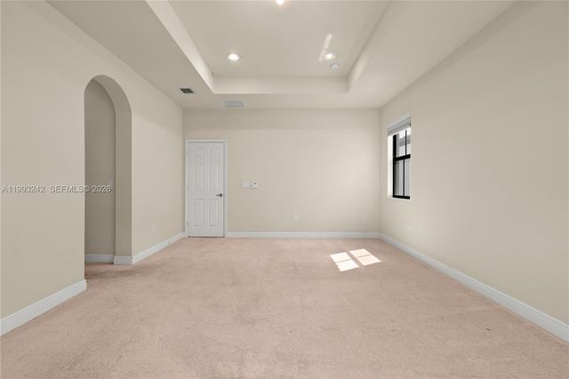 10021 NW 87th Ter, Doral, FL 33178