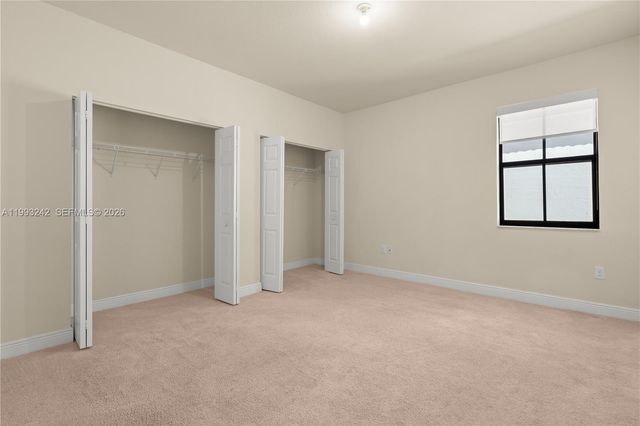 10021 NW 87th Ter, Doral, FL 33178