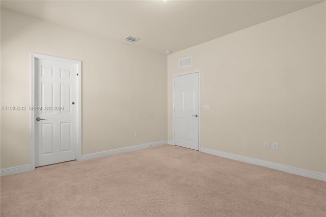 10021 NW 87th Ter, Doral, FL 33178