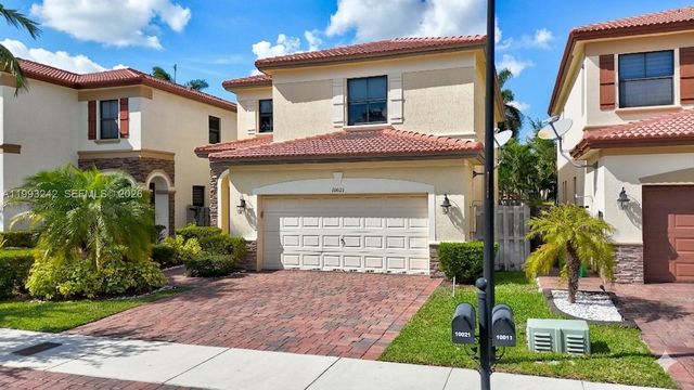 10021 NW 87th Ter, Doral, FL 33178