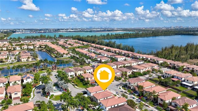 10021 NW 87th Ter, Doral, FL 33178