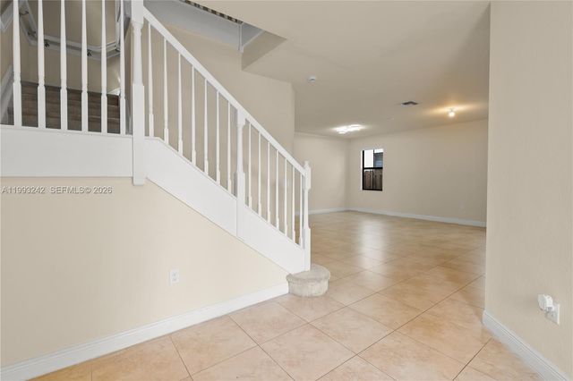 10021 NW 87th Ter, Doral, FL 33178