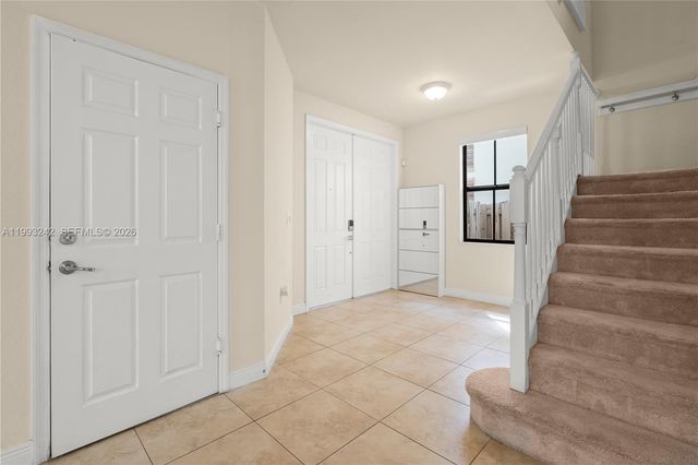 10021 NW 87th Ter, Doral, FL 33178