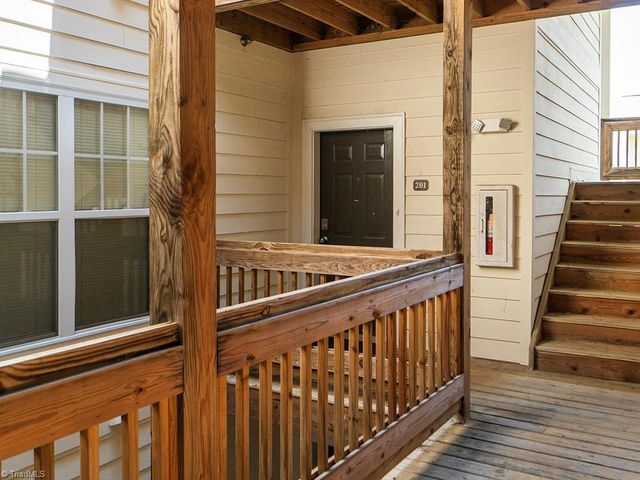102 Campus Walk Trail 201, Elon, NC 27244