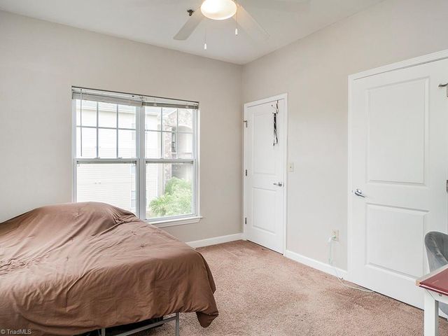102 Campus Walk Trail 201, Elon, NC 27244