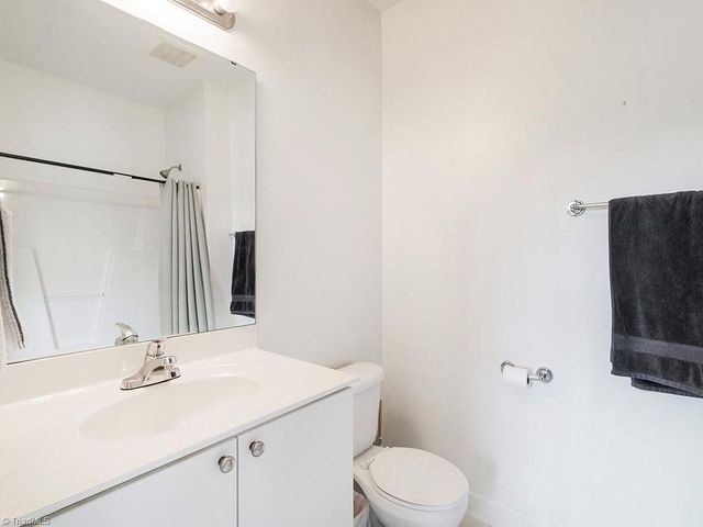 102 Campus Walk Trail 201, Elon, NC 27244