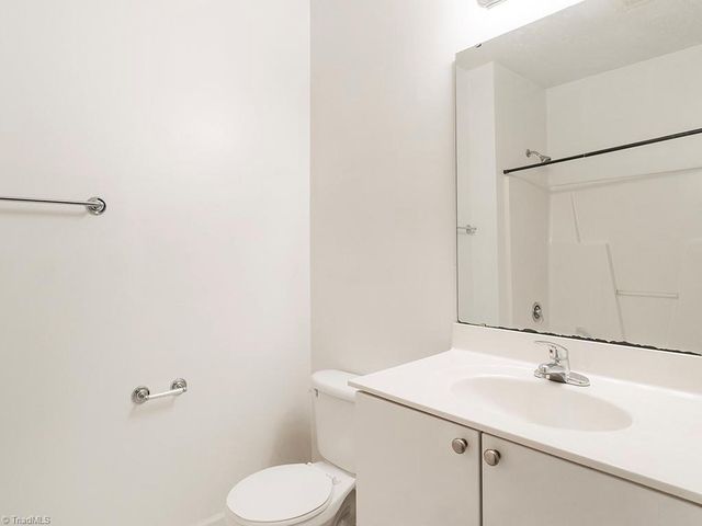 102 Campus Walk Trail 201, Elon, NC 27244